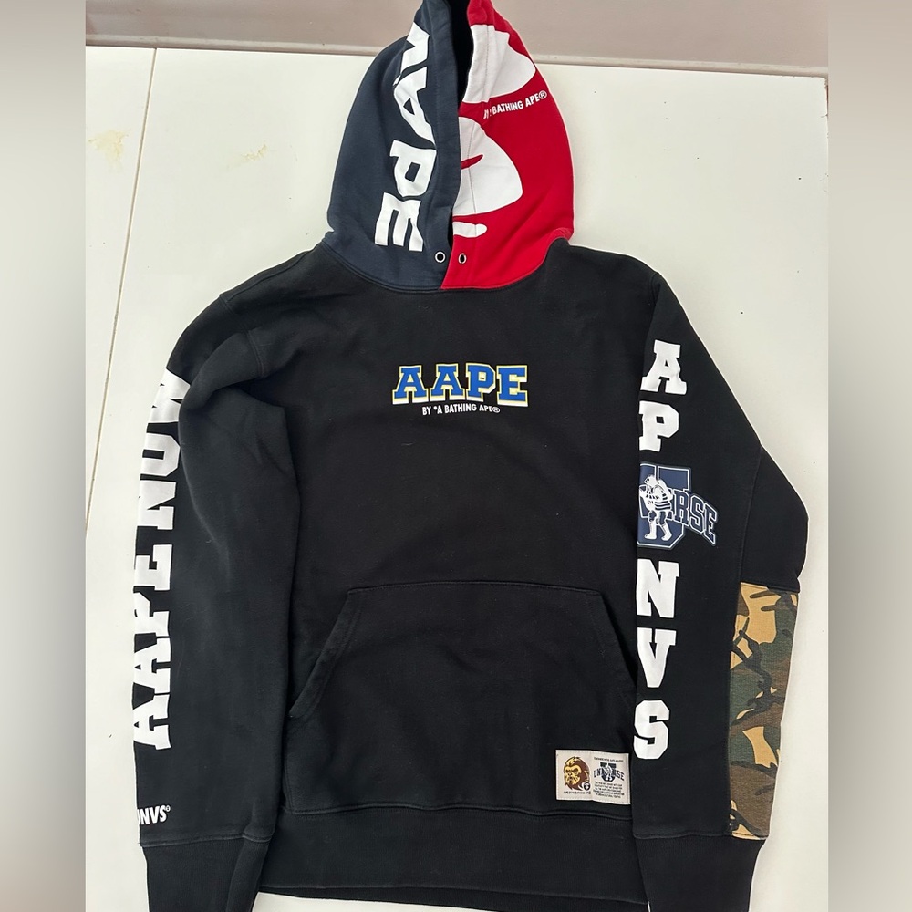 Barely worn Men’s large Aape Swearshirt